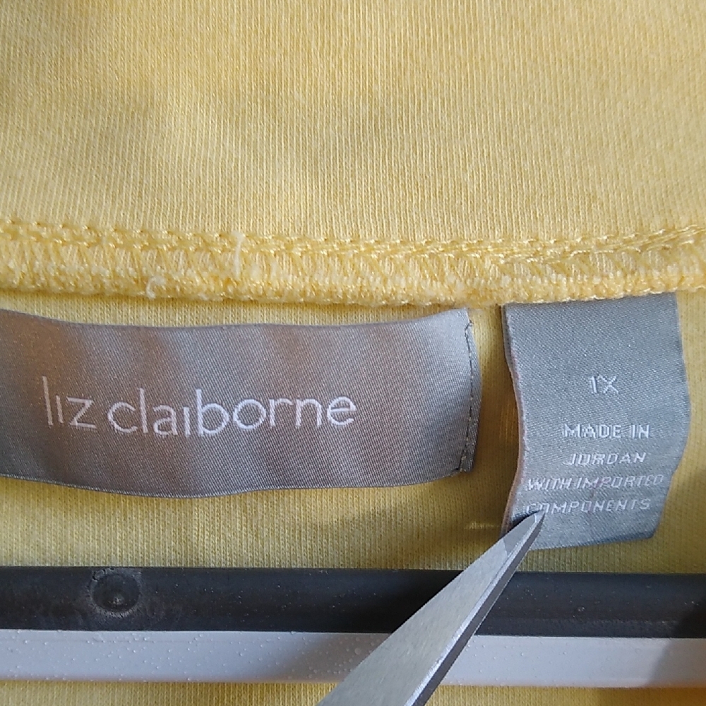 Liz Claiborne 1X Baby-Yellow 3/4 Sleeve V-Neck Top - Picture 2 of 10